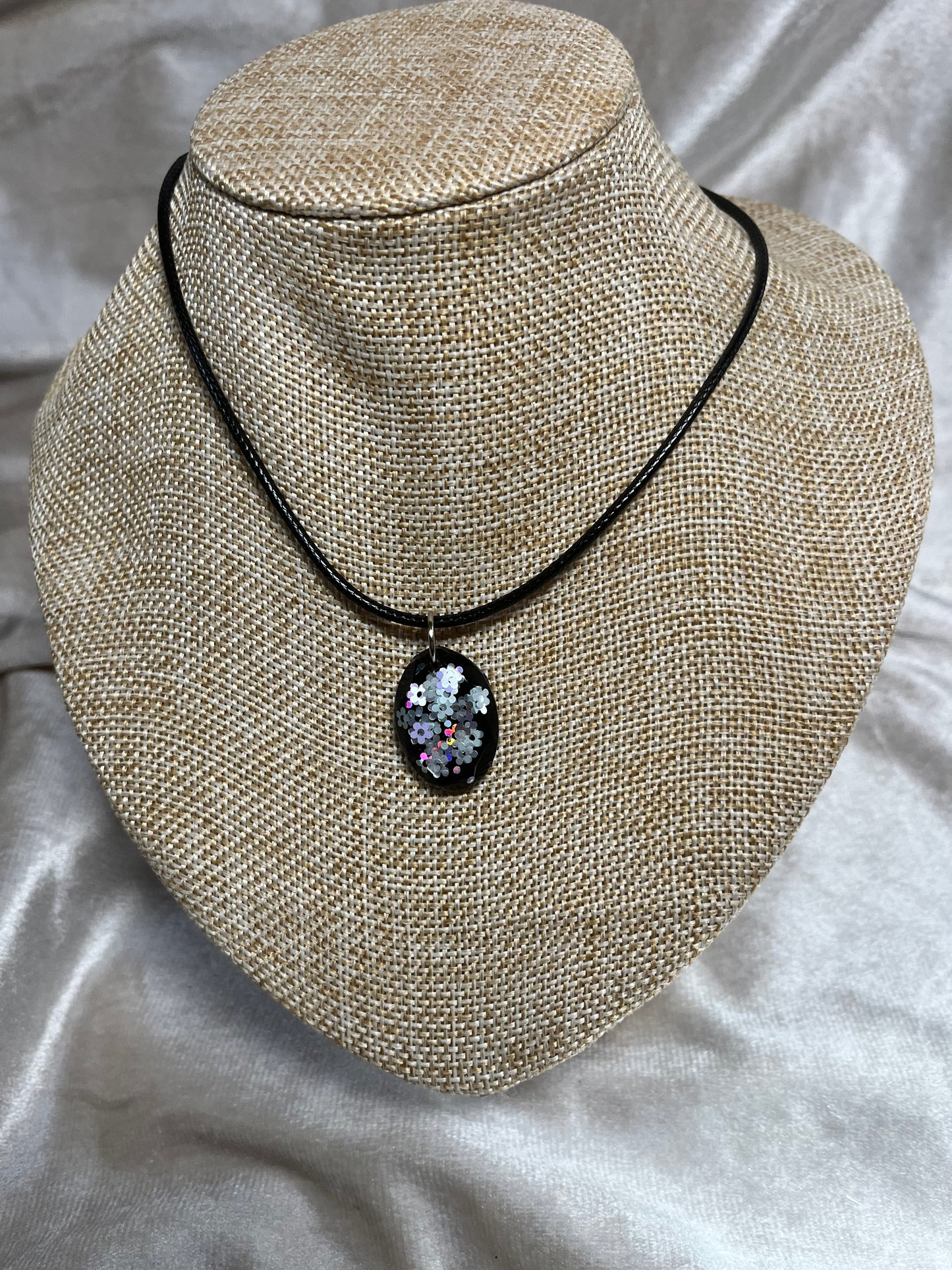 Kette Schwarz Blumen Glitzer