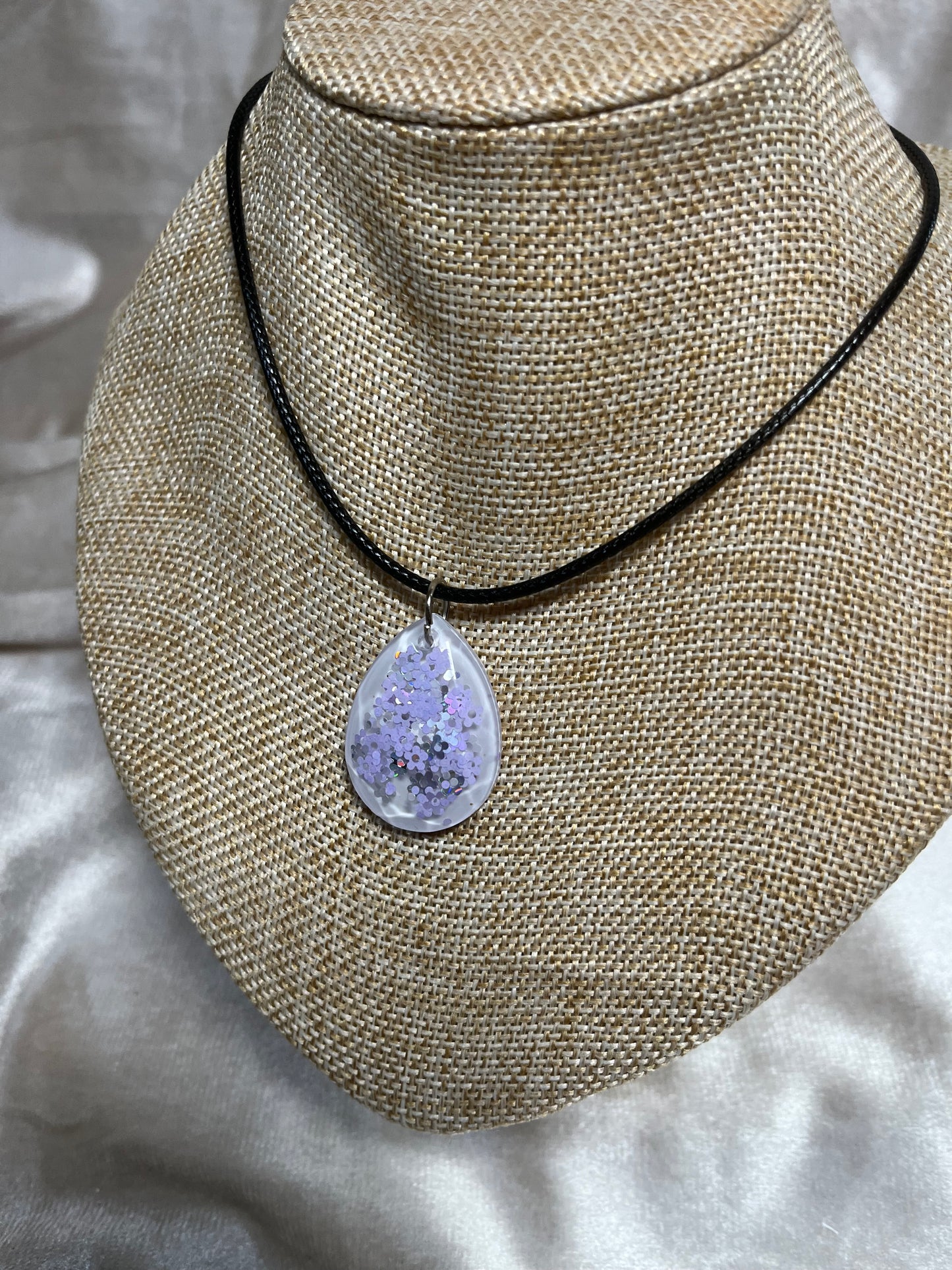 Kette Blume Lila Weiß