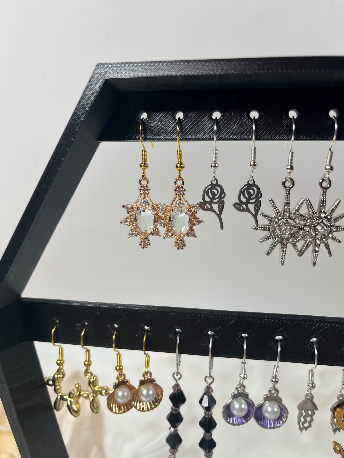 Verschiedene Ohrringe